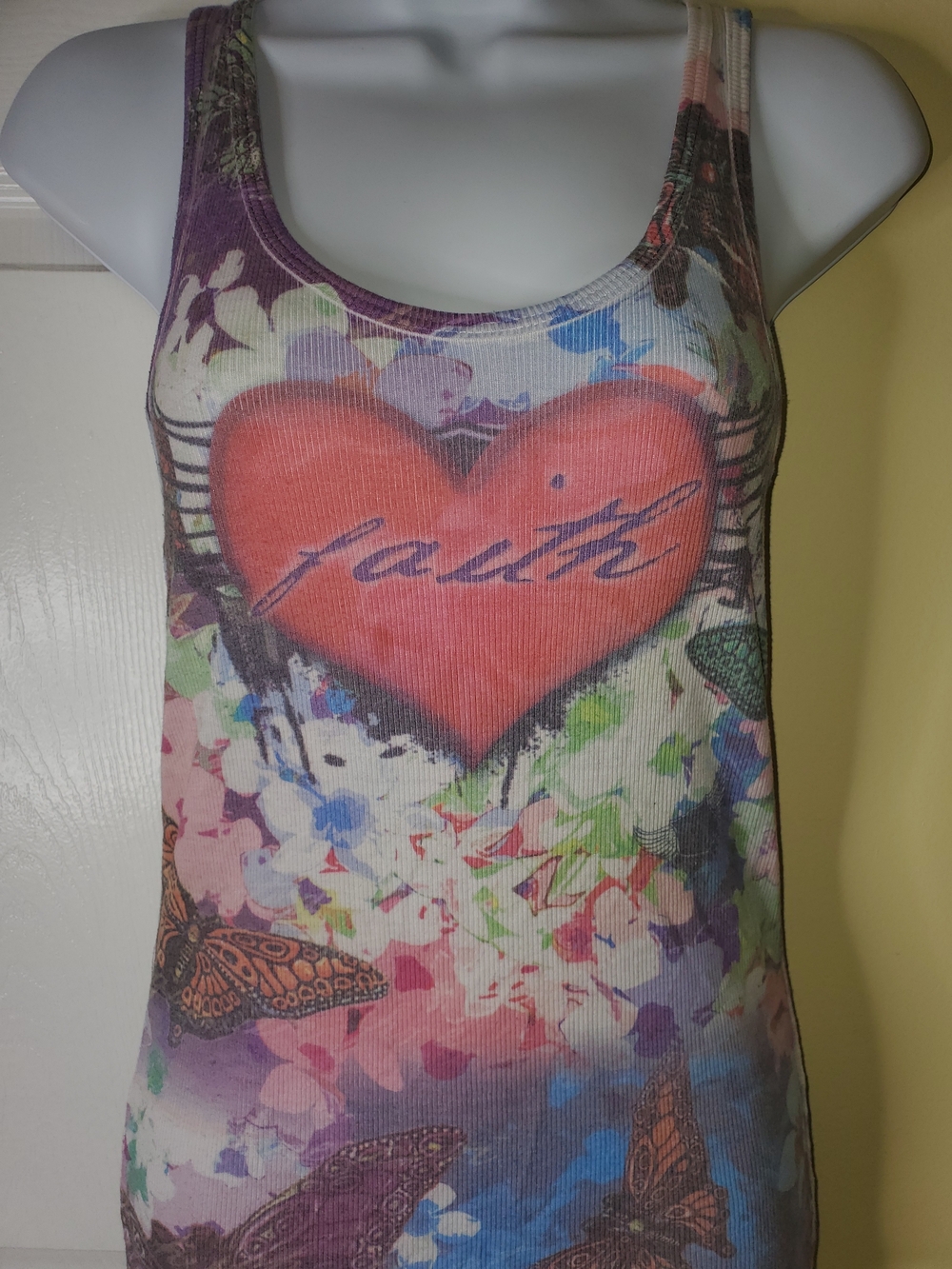 💗 Vintage America Blues Colorful Butterfly “Faith” Graphic Tank Top | Size M